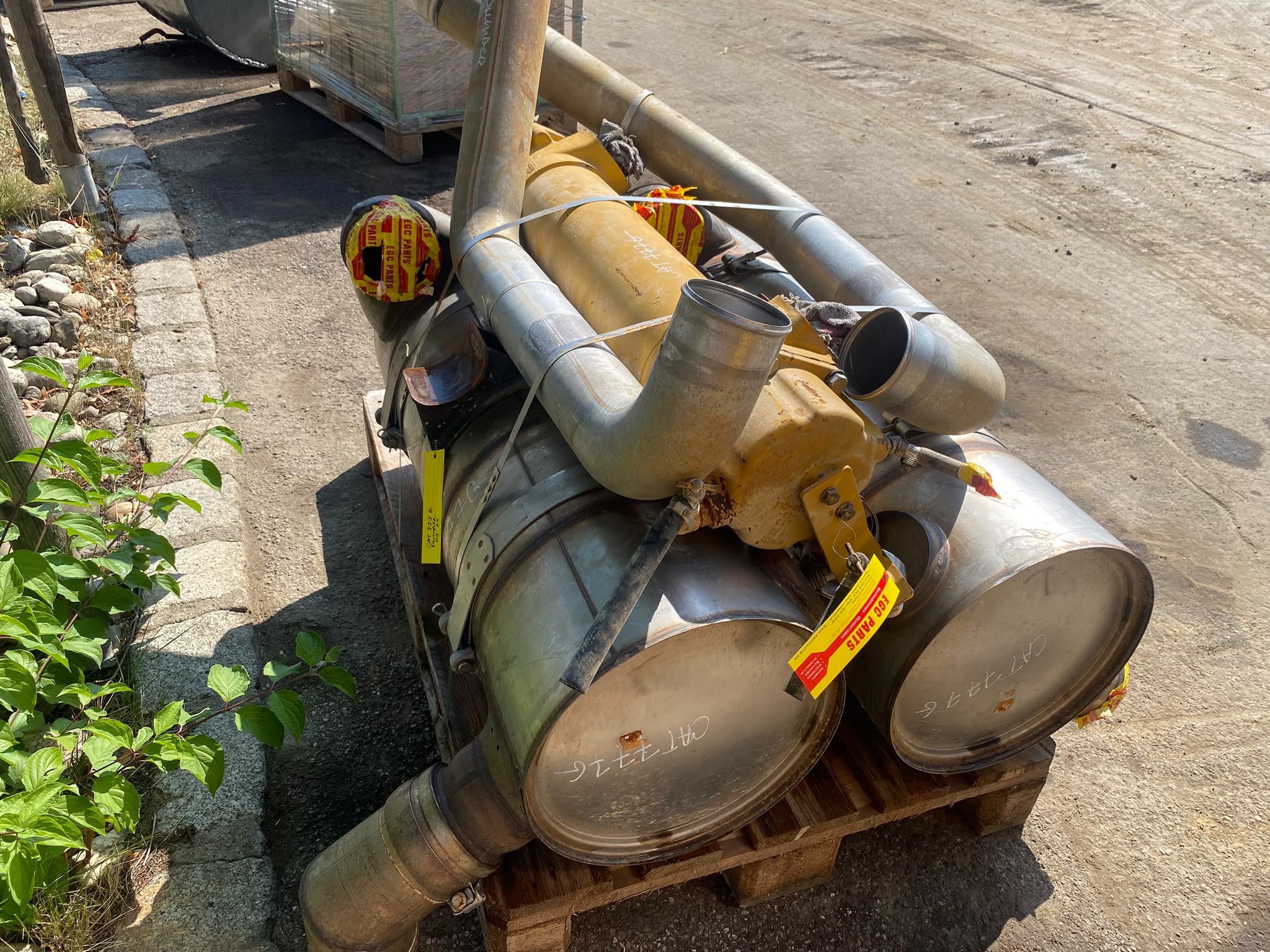 Auspuff , Wärmetauscher aus CAT 777G, Dumper – Bild 8