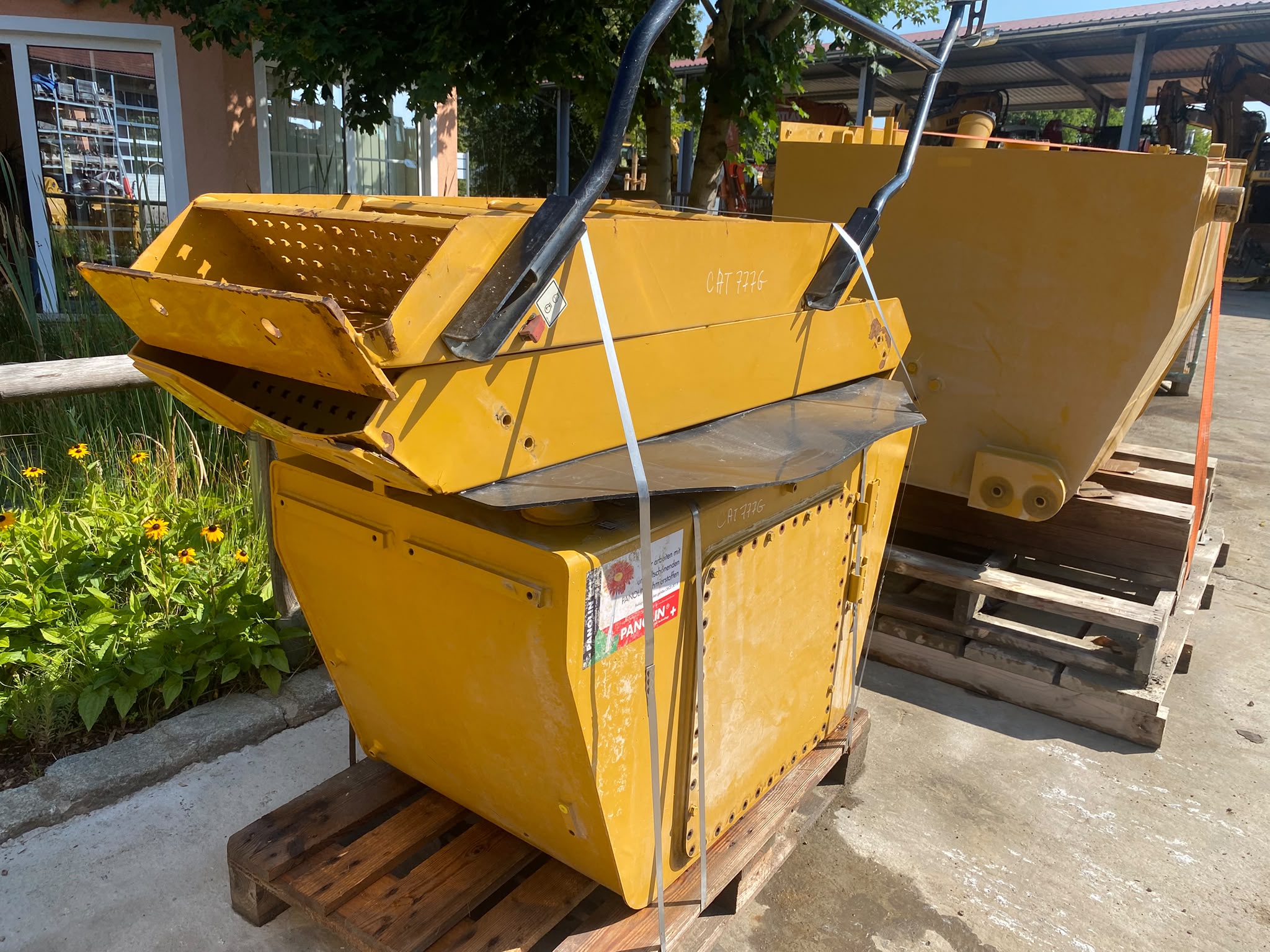 Hydrauliktank aus CAT 777G, Dumper – Bild 2