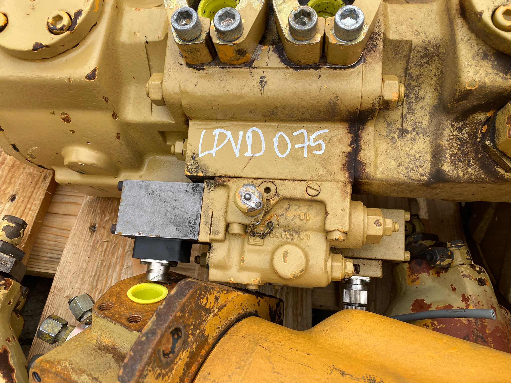 Hydraulikpumpe Liebherr LPVD 075 aus Liebherr A902 LIT – Bild 4