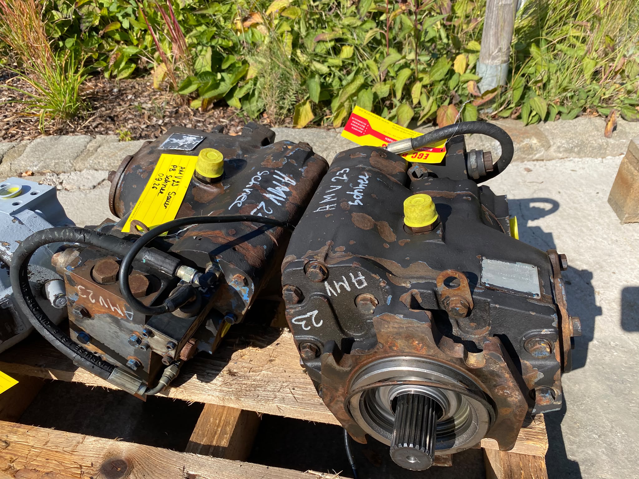 Fahrmotor Sauer AMV 23-000-49123, aus Kässbohrer PistenBully-Schneemaschinen – Bild 6